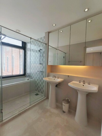 อกัสตัน สุขุมวิท 22 / ขนาด 155 ตร.ม. | ชั้น 28 | เพดานสูง 2.8 ม.-14