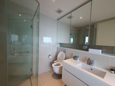 เอช คอนโด สุขุมวิท 43 / 📐 ขนาด 70 ตร.ม. | 🛏 2 ห้องนอน | 🛁 2 ห้องน้ำ | ชั้น 10-9