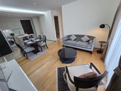 เอช คอนโด สุขุมวิท 43 / 📐 ขนาด 70 ตร.ม. | 🛏 2 ห้องนอน | 🛁 2 ห้องน้ำ | ชั้น 10-3