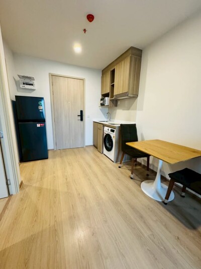 อัพเดทล่าสุด 25/6/2568 : ไลฟ์ พระราม 4 - อโศก / 🛏️ 1 ห้องนอน | 1 ห้องน้ำ 📐 ขนาด 33 ตร.ม. | ชั้น 15-7