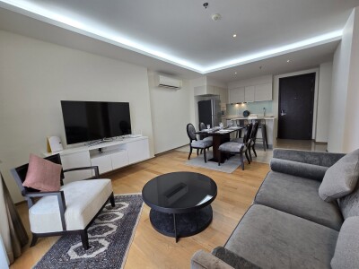 เอช คอนโด สุขุมวิท 43 / 📐 ขนาด 70 ตร.ม. | 🛏 2 ห้องนอน | 🛁 2 ห้องน้ำ | ชั้น 10-1