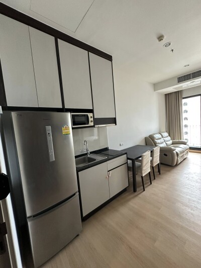 เดอะ แคปิตอล เอกมัย - ทองหล่อ / ขนาด 36.13 ตร.ม.  1 ห้องนอน 🛏️ 1 ห้องน้ำ 🚿  ชั้น 9 จากอาคารสูง 27 ชั้น-2