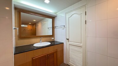 ศรีวรา แมนชั่น 1 /  Srivara Mansion 1-18