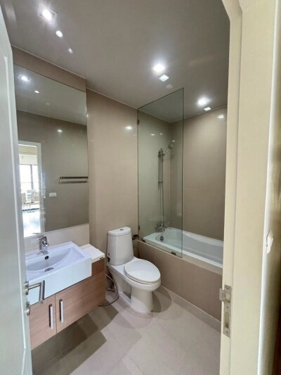 อัพเดทล่าสุด 19/7/2568 : โนเบิล รีไฟน์ / 🛏 2 ห้องนอน | 2 ห้องน้ำ 📐 ขนาด 72.52 ตร.ม.-14