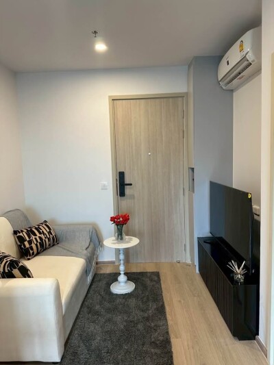 อัพเดตล่าสุด  18/7/2568 :  ไลฟ์ พระราม 4 - อโศก / ขนาด: 32 ตร.ม.  แบบ: 1 ห้องนอน / 1 ห้องน้ำ-1