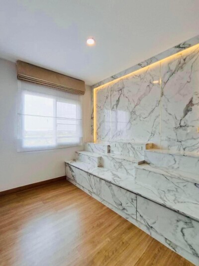 เซนโทร พระราม 9 - กรุงเทพกรีฑา / - บ้านเดี่ยว 2 ชั้น 60.4 ตรว. 210 ตรม.-15