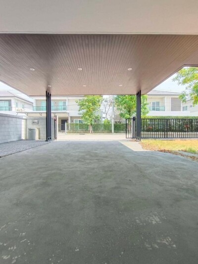 เซนโทร พระราม 9 - กรุงเทพกรีฑา / - บ้านเดี่ยว 2 ชั้น 60.4 ตรว. 210 ตรม.-2