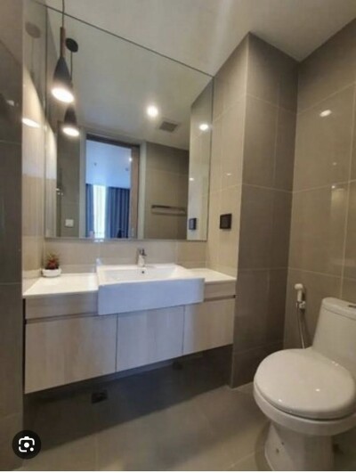 อัพเดตล่าสุด  20/7/2568 : โนเบิล รีโคล สุขุมวิท 19 / • ขนาด 35 ตร.ม. | 1 ห้องนอน | 1 ห้องน้ำ