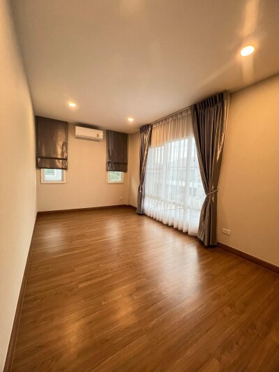 เซนโทร พระราม 9 - กรุงเทพกรีฑา / - บ้านเดี่ยว 2 ชั้น 60.4 ตรว. 210 ตรม.-12