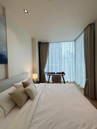 28 ชิดลม / 📐 พื้นที่ใช้สอย 70 ตร.ม. 🛌 ห้องมุม 2 ห้องนอน 🛁 2 ห้องน้ำ