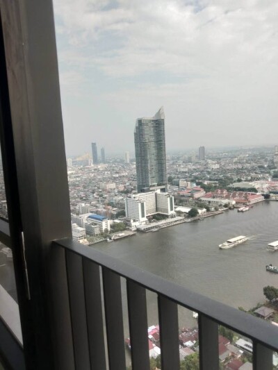 แชปเตอร์ เจริญนคร - ริเวอร์ไซด์ / Chapter Charoennakhon - Riverside