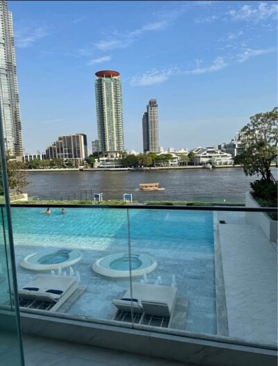 แชปเตอร์ เจริญนคร - ริเวอร์ไซด์ / Chapter Charoennakhon - Riverside