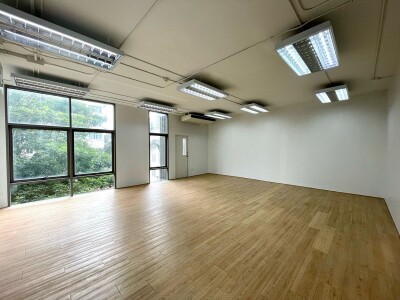 🌟 ให้เช่า พื้นที่สำนักงาน / สตูดิโอ ทำเลดี ใจกลางเมือง ย่านสาทร – นราธิวาสฯ 🌟