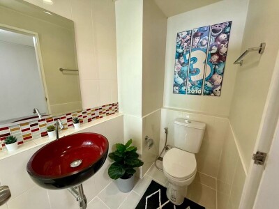 เอ็มโซไซตี้ คอนโดมิเนียม / M Society Condominium