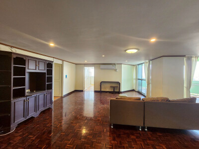 ไท ปิง ทาวเวอร์ / Tai Ping Towers