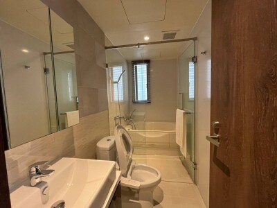 รูเนะสุ ทองหล่อ 5 / Runesu Thonglor 5