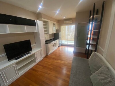 ไอวี่ สาทร 10 / Ivy Sathon 10-1