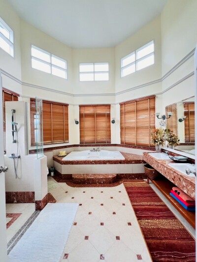 โกลเด้นนครา อ่อนนุช 65 / Golden Nakara Onnut 65