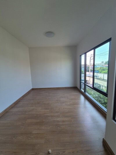 โมดิ วิลล่า บางบัวทอง /  Modi Villa Bangbuathong