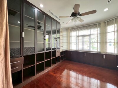 โกลเด้นนครา อ่อนนุช 65 / Golden Nakara Onnut 65