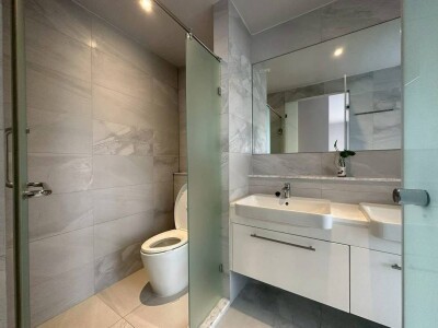 ริธึ่ม เอกมัย / RHYTHM Ekkamai