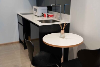 โนเบิล อราวน์ อารีย์ / Noble Around Ari