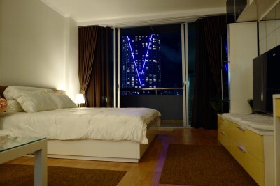 เดอะ แพลทตินัม / The Platinum-1