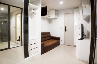 ไลฟ์ ลาดพร้าว / Life Ladprao-1