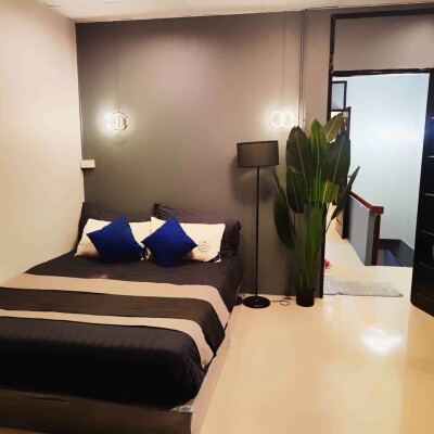 อัพเดทล่าสุด 11/10/2568 : 🏡✨ ขาย / ให้เช่าบ้าน รีโนเวทใหม่ ทำเลทอง ติดถนน ใกล้รถไฟฟ้า 2 สาย ✨🏡