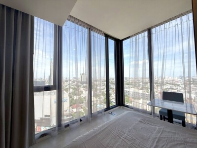 แมสซารีน รัชโยธิน / Mazarine Ratchayothin