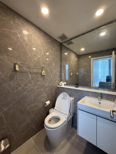 แมสซารีน รัชโยธิน / Mazarine Ratchayothin