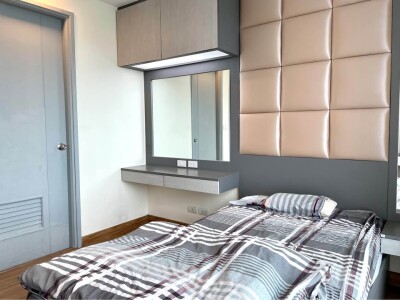 ทรู ทองหล่อ / Thru Thonglor