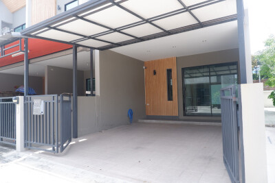 เดอะ แคนวาส สุขุมวิท - สำโรง