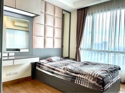 ทรู ทองหล่อ / Thru Thonglor