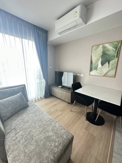 ลอยด์ ศูนย์วิจัย - ทองหล่อ / LLOYD Soonvijai - Thonglor