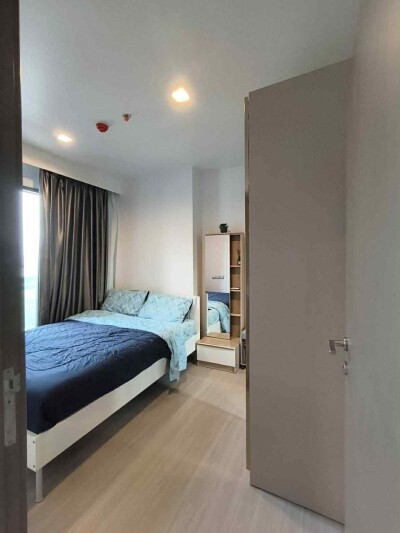 ไลฟ์ อโศก ไฮป์ / Life Asoke Hype