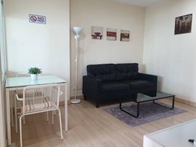 ไลฟ์ แอท สาทร 10 / Life @ Sathorn 10