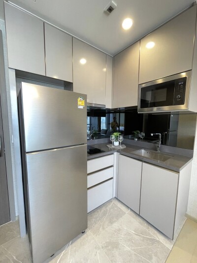 ดิ เอ็กซ์โทร พญาไท - รางน้ำ / THE EXTRO Phayathai - Rangnam