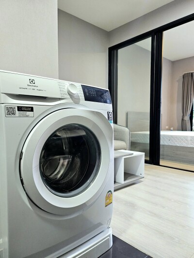 เอ สเปซ เมกา / A space Mega-9