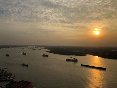 ไนท์บริดจ์ สกายริเวอร์ โอเชียน / Knightsbridge Sky River Ocean