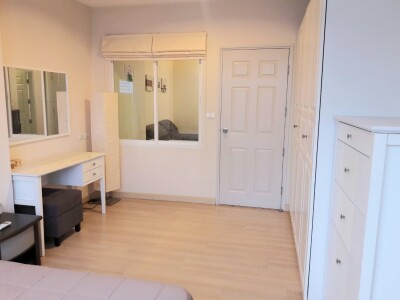 ไลฟ์ แอท สาทร 10 / Life @ Sathorn 10