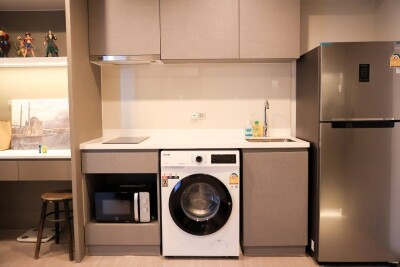 ไลฟ์ อโศก ไฮป์ / Life Asoke Hype-8