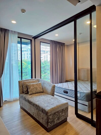 ลอยด์ ศูนย์วิจัย - ทองหล่อ / LLOYD Soonvijai - Thonglor-1