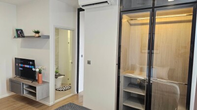 ให้เช่า โมดิซ ไรห์ม รามคำแหง (Modiz Rhyme Ramkhamhaeng) สตูดิโอ (มีกระจกกั้นห้องครัว)  ขนาด: 24 ตร.ม.  ชั้น: 18-6