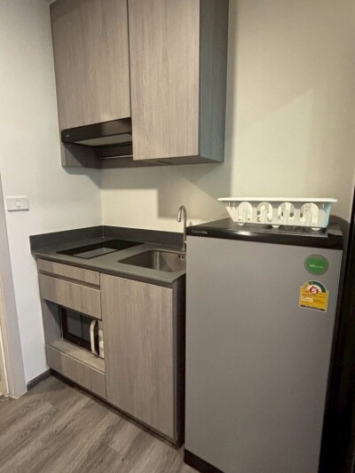 ให้เช่า ดิ ออริจิ้น อ่อนนุช (The Origin Onnut) ขนาด 22 ตร.ม.  1 ห้องนอน, 1 ห้องน้ำ, 1 ครัว  ชั้น 2 อาคาร B-8