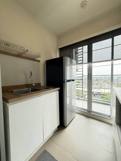 คอนโด ยูดีไลท์ แอทหัวหมาก สเตชั่น 1 ห้องนอน, 1 ห้องนั่งเล่น, และมีส่วนครัวแยกกั้น ขนาด 30 ตร.ม. ชั้น 15-8