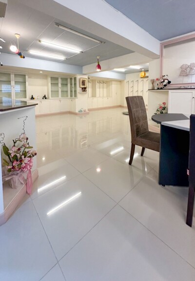 ให้เช่าอาคารพาณิชย์ 2 ชั้น รีโนเวทใหม่ เหมาะทำออฟฟิศ คาเฟ่ หรือสตูดิโอออนไลน์-3