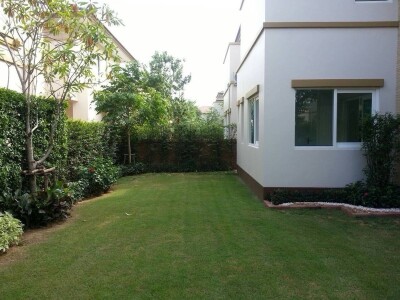 ลัดดารมย์ อิลิแกนซ์ วงแหวน สาทร-4