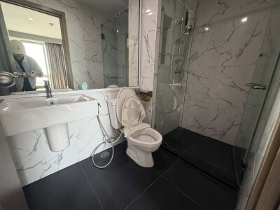 ขายห้องชุดพร้อมผู้เช่าที่โครงการ เดอะ เบส สุขุมวิท 77 / The Base Sukhumvit 77 1 ห้องนอน, 1 ห้องน้ำ 31 ตร.ม. ชั้น 38-7