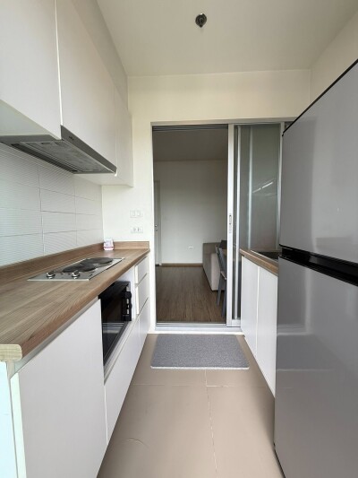 คอนโด ยูดีไลท์ แอทหัวหมาก สเตชั่น 1 ห้องนอน, 1 ห้องนั่งเล่น, และมีส่วนครัวแยกกั้น ขนาด 30 ตร.ม. ชั้น 15-10